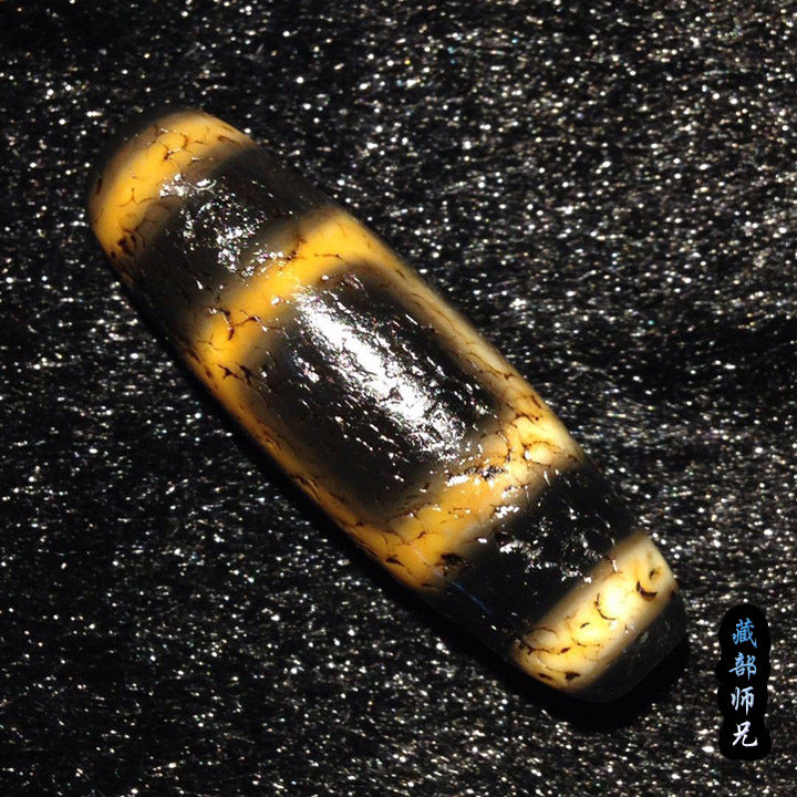 Tibet heaven and earth heaven and beads gathered in the sky - has been bound