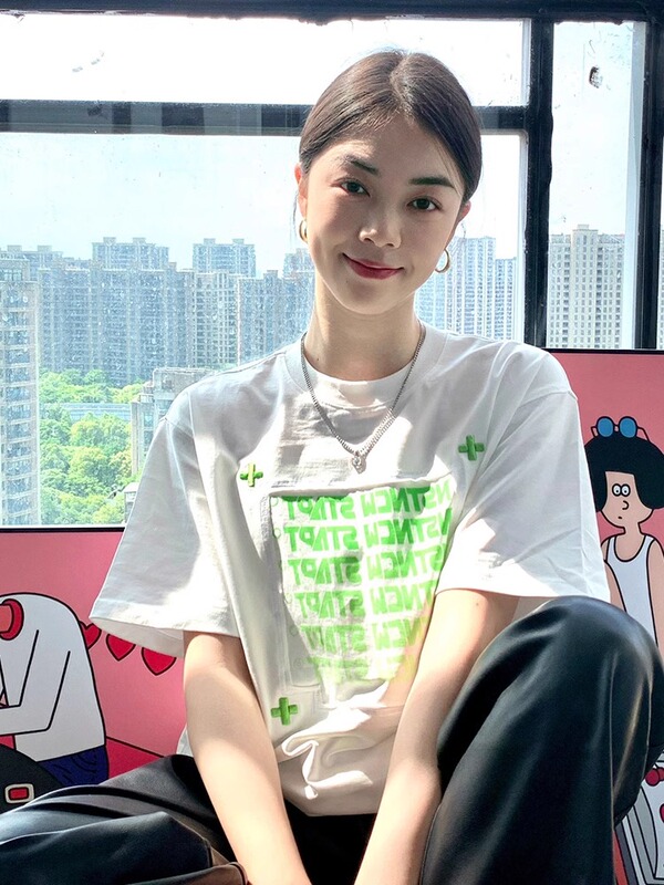 Heavyweight Pure Cotton Gradient Green Letter White Short-Sleeve T-Shirt for Women 2025 New Summer Half-Sleeve Design Top
