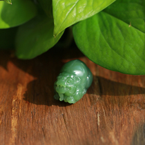 Hos beecneck decoration pendant pendant Xinjiang and Tian Yubi jade powder green leopard