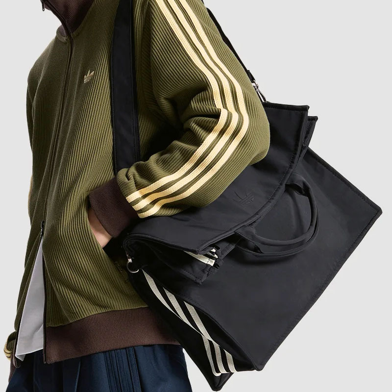 Adidas Trefoil Handheld Crossbody Bag 2026 New Large Commuting Casual Bag Free Shipping Kw9638Kw9639 Adidas Trefoil Handheld Crossbody Bag 2026 New Large Commuting Casual Bag Free Shipping Kw9638Kw9639
