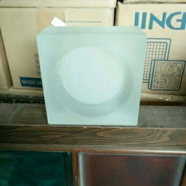 White matte solid brick square partition wall transparent opaque living room porch dressing room curtain wall