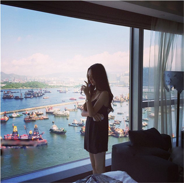 Phiên bản Hàn Quốc của bộ đồ ngủ nữ mùa hè lụa băng gợi cảm ngọt ngào cô gái gầy gò phần ren đen tươi sinh viên V-cổ váy mặc nhà dễ thương
