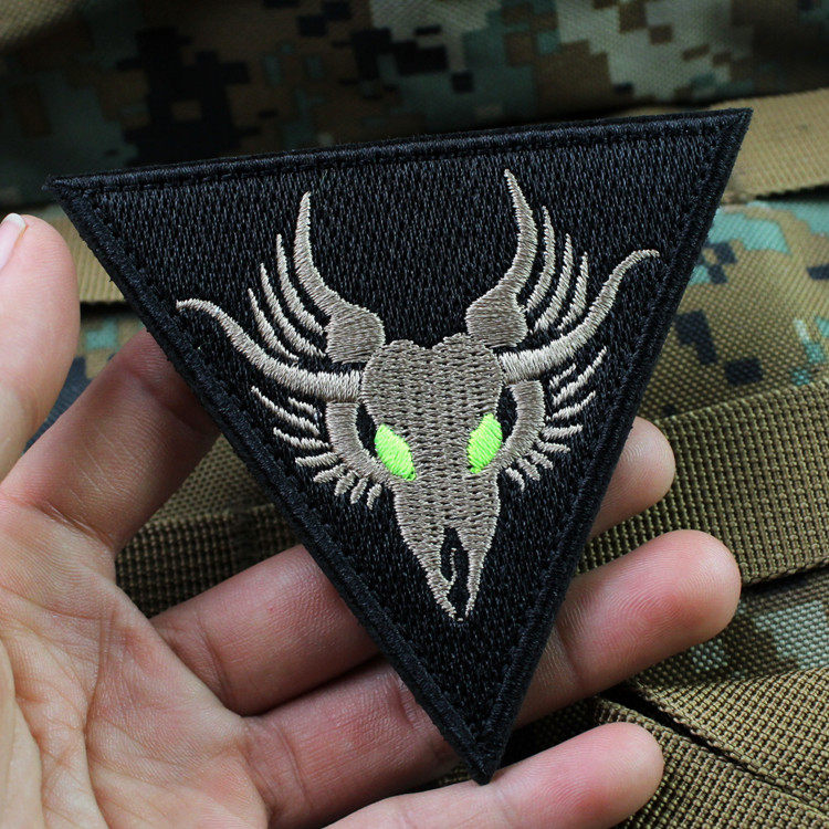 Bullhead Freaks All Embroidered Magic Sticker Octopus Badger Badger Badge Embroidered Arm Chapter Magic Stick Outdoor Bag Patch Clothing Patched