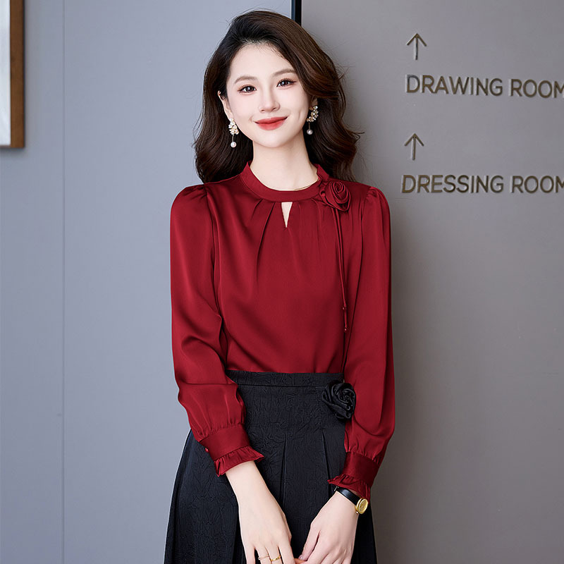 Women's Shirt with a High-End Feel, Light Luxury, Age-Reducing, Stylish Faux Satin Blouse, 2026 New Hot-Selling Spring Outfit, Red Top