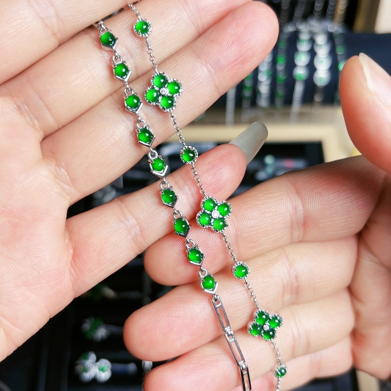 If You Buy a Fake, You Will Get Three Times Your Money Back. Genuine A-Grade Jade S925 Silver Inlaid Four-Leaf Clover Imperial Green Ice Sun Green Bracelet for Women If You Buy a Fake, You Will Get Three Times Your Money Back. Genuine A-Grade Jade S925 Silver Inlaid Four-Leaf Clover Imperial Green Ice Sun Green Bracelet for Women