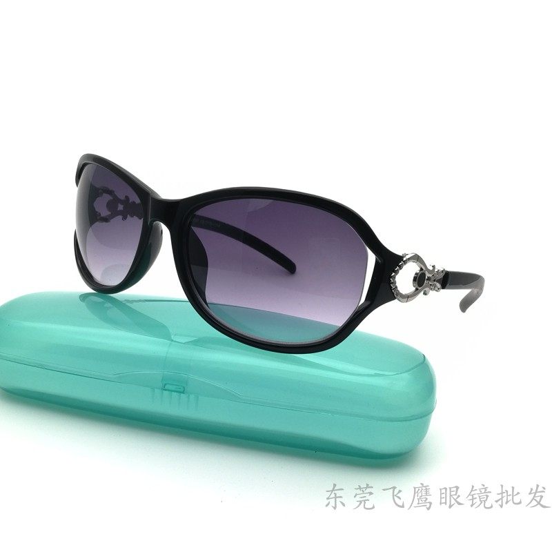 Summer Fever Lady Sunglasses Sunglasses Fashion Anti UV Small Show Air Protection Sun Glasses 
