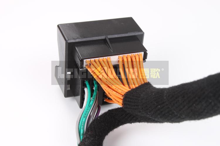 Bộ khuếch đại công suất xe DSP đã được sửa đổi của Mercedes-Benz sê-ri 32 dây khai thác không dây đôi không dây cắm đồng nhóm dài 1,5 mét đồng nguyên chất - Âm thanh xe hơi / Xe điện tử loa xe hơi