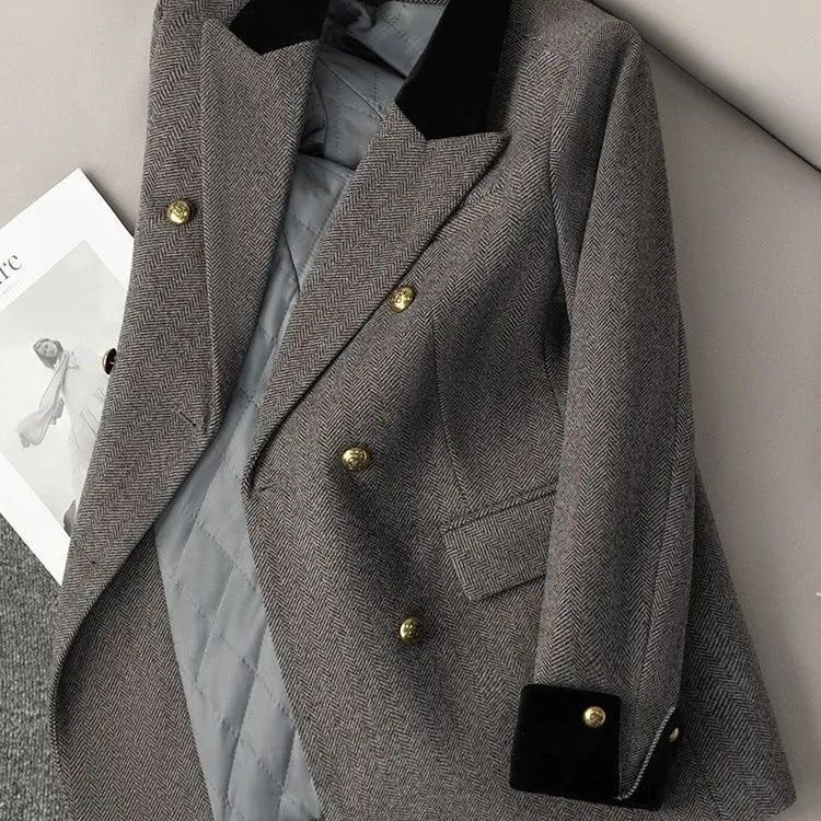 2025 Autumn/Winter New Style Gray Loose Suit Jacket with a Stylish and High-End Design for Women 2025 Autumn/Winter New Style Gray Loose Suit Jacket with a Stylish and High-End Design for Women