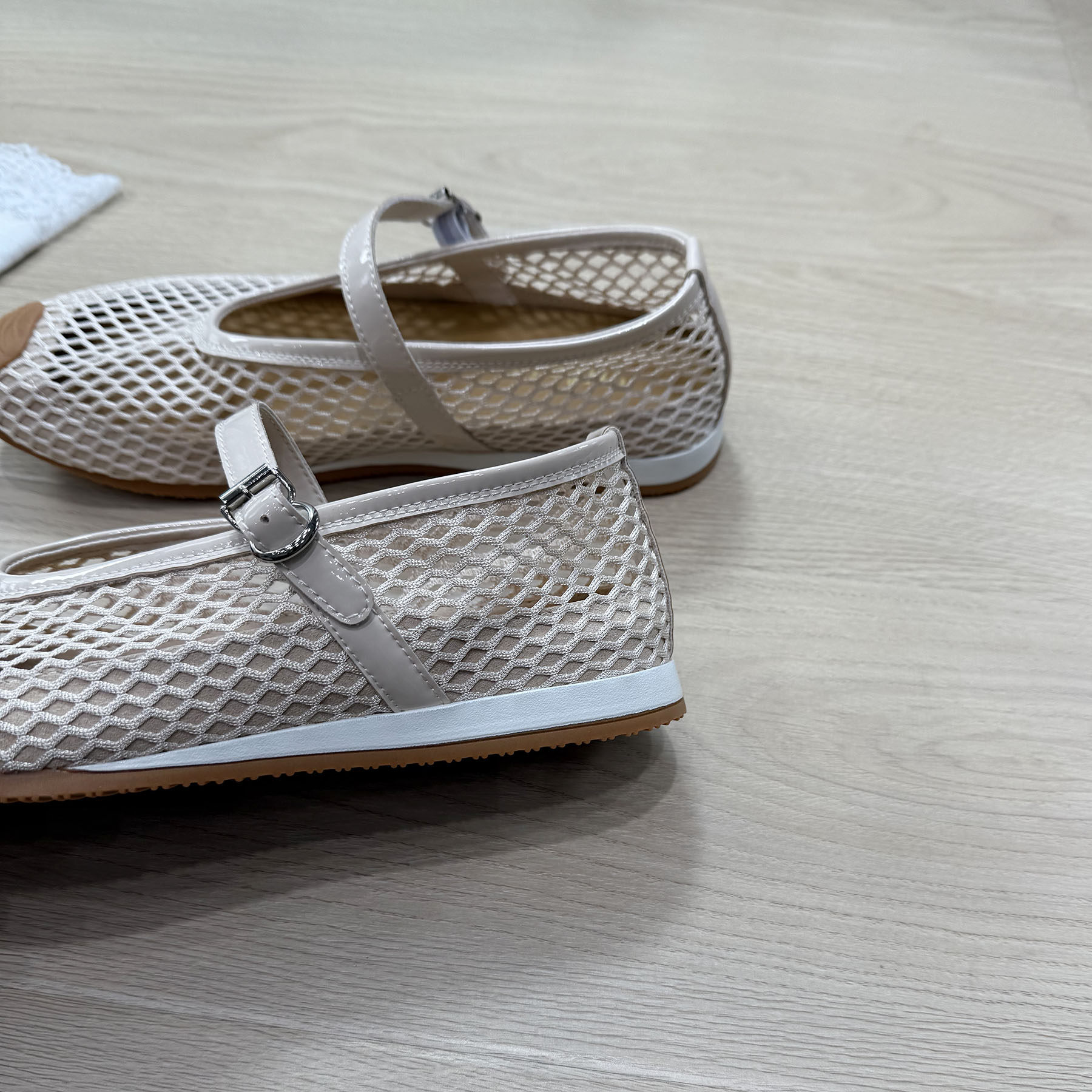Summer breathable sandals with a strap, soft sole