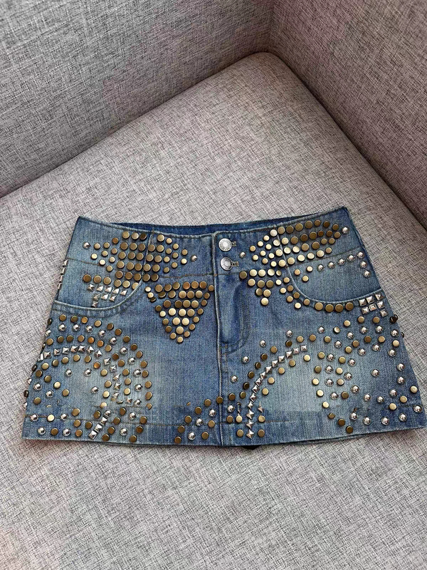 In Stock: Super Heavy-Duty Craftsmanship【Hoshino Skirt】British Brand Low-Waist Y2K Hot Girl Style Handmade Studded Denim Skirt In Stock: Super Heavy-Duty Craftsmanship【Hoshino Skirt】British Brand Low-Waist Y2K Hot Girl Style Handmade Studded Denim Skirt