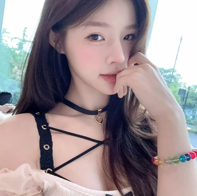 【Sniper Hunter】Strappy Cross-Over Pure and Sexy Lingerie with a Unique Design, Niche Outerwear Bra for Summer Layering