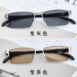 Измените старое цветочное зеркало.