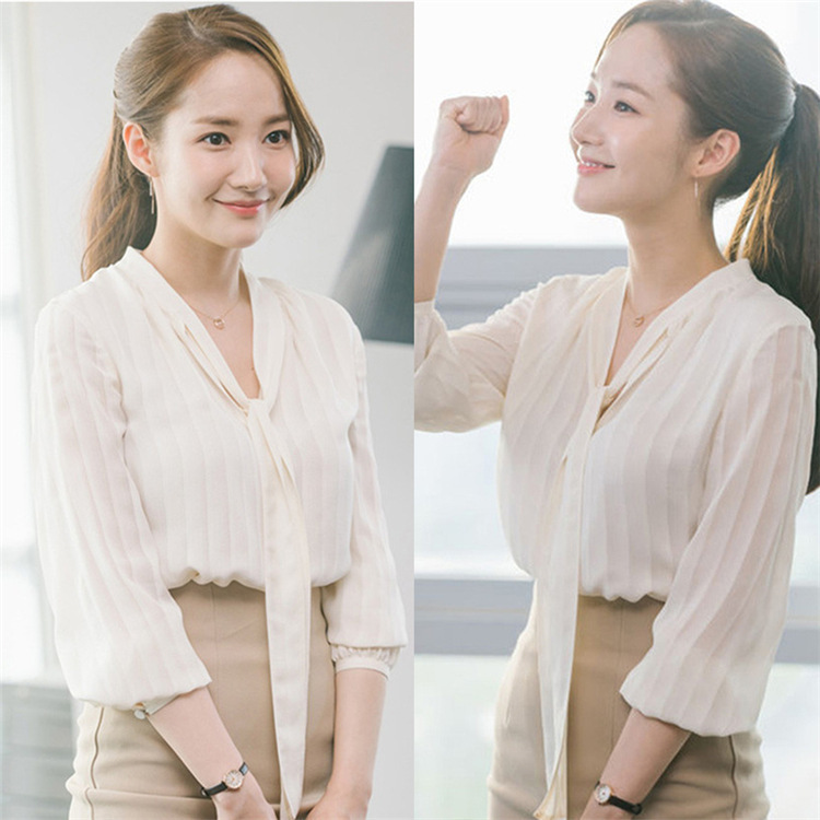 Why Did Secretary Kim Wear the Same Style as Actress Park Min-Young? Women's White Lace-Up V-Neck Summer Chiffon Shirt Set