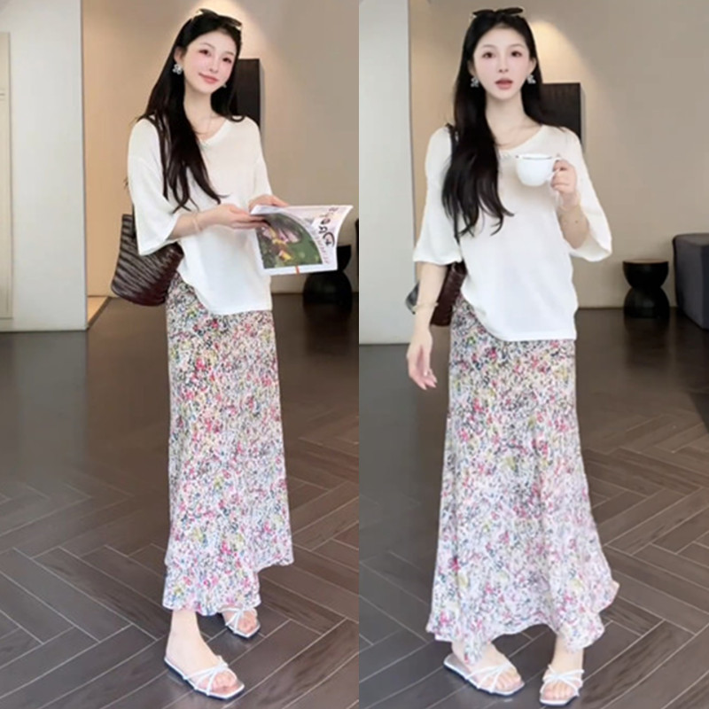 Unique and Beautiful Summer Outfit for Women, Lazy Style, Solid Color Loose Short-Sleeved T-Shirt, Floral Skirt Two-Piece Set, Trendy