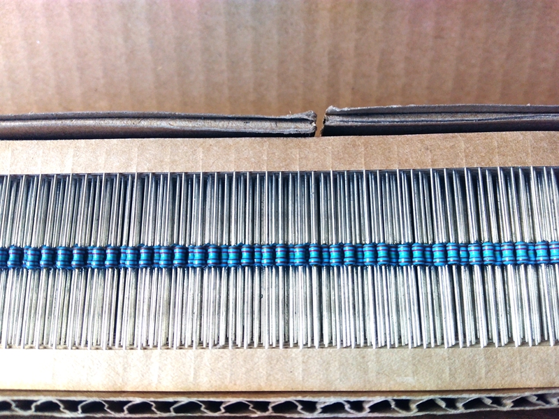 Taiwan thick sound card series 1 8W high precision 1% metal film Fever DIY sound copper foot resistance