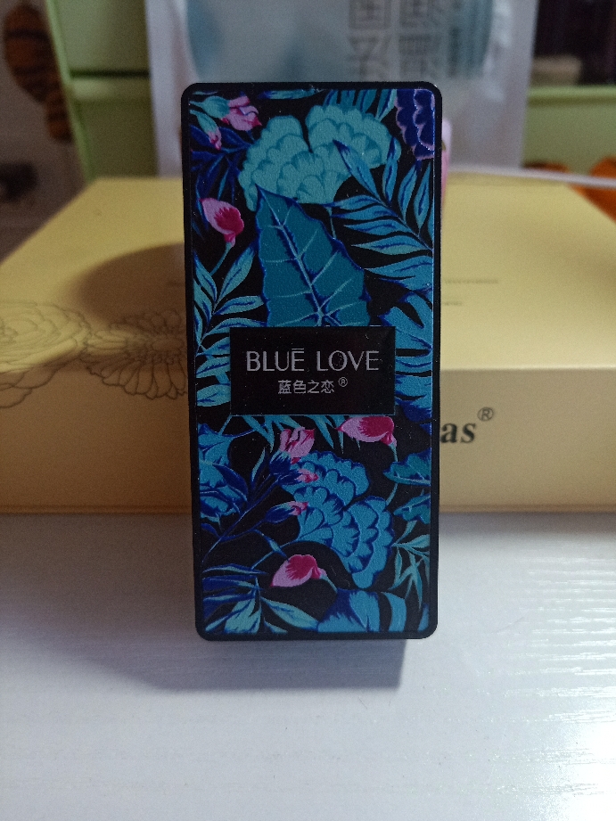 蓝色之恋一款很牛的眼影这个牌子怎么样好用吗，使用测评（网红推荐）,第4张