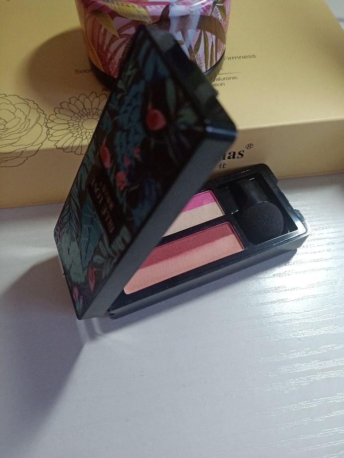 蓝色之恋一款很牛的眼影这个牌子怎么样好用吗，使用测评（网红推荐）,第7张