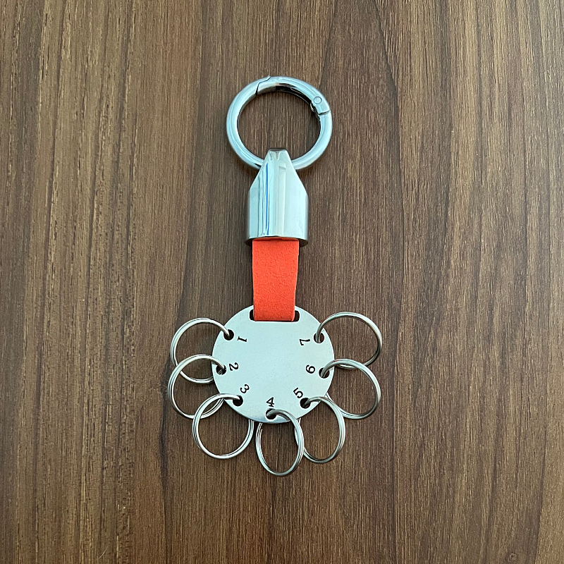 New Stainless Steel Mini Keychain Multi-Hole Key Ring Tag with Loop for Home and Company Key Board Key Chain