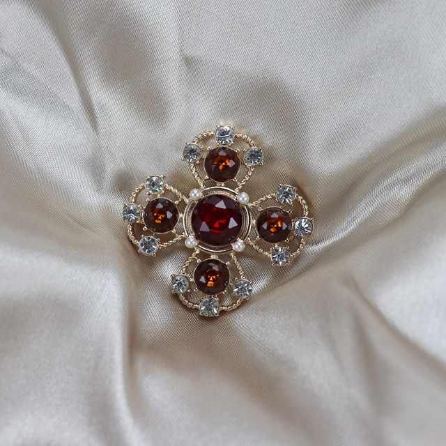 Palace retro Baroque inlaid glass gemstone ສີເພັດຂ້າມດອກ brooch corsage ຜູ້ຜະລິດຂາຍສົ່ງ