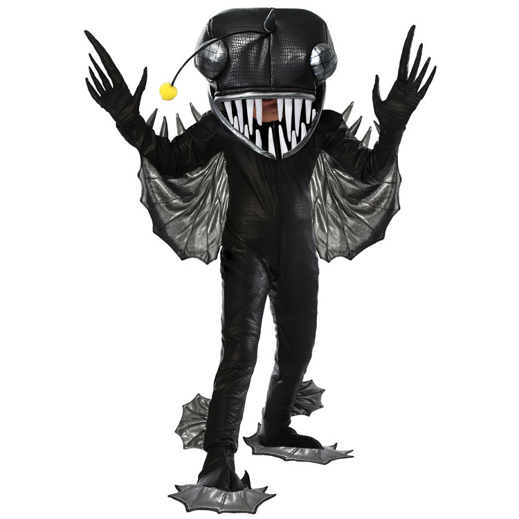 A Halloween carnival stage performance with an adult children's far-reaching sea animal pipa fish monster demon costume