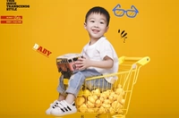 Маленькая желтая корзина для покупок, аксессуар