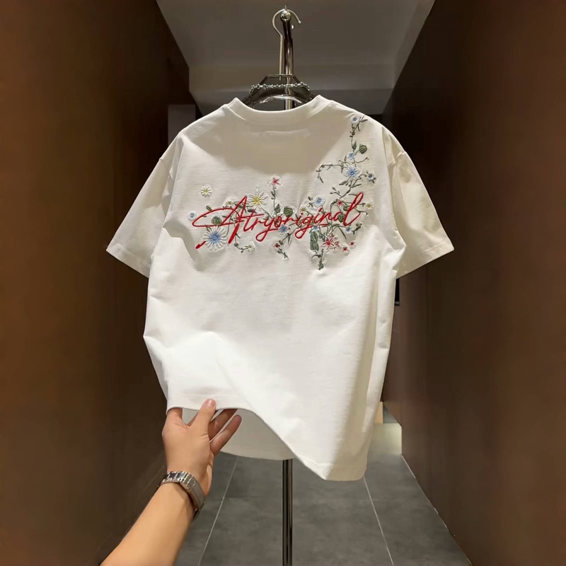 Summer New Product, Chinese Style Painted Floral Embroidery Short-Sleeved Men's Trendy Brand, Cool and Stylish Versatile Round-Neck Casual T-Shirt Summer New Product, Chinese Style Painted Floral Embroidery Short-Sleeved Men's Trendy Brand, Cool and Stylish Versatile Round-Neck Casual T-Shirt