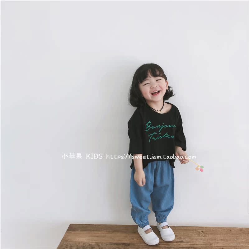 Apple 19 Summer Phiên bản mới của Hàn Quốc Bé trai và bé gái Nhẹ mềm Tencel chống muỗi Lantern Jeans - Quần jean quần áo thể thao trẻ em