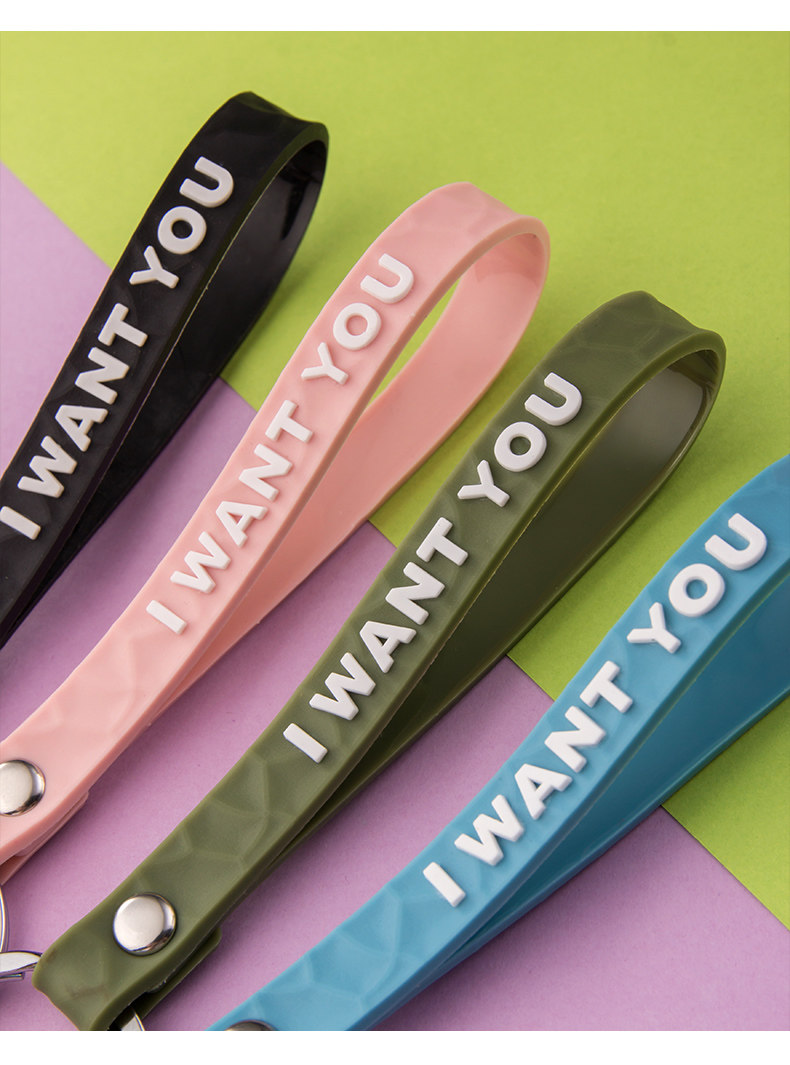 Personalized dog keychain pendant