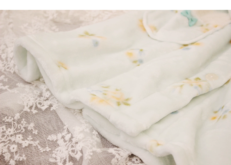 Miễn phí vận chuyển! Áo nhung nữ thoải mái hoa dài tay áo ngủ dài tay mùa thu và đồ ngủ mùa đông đặt dịch vụ tại nhà