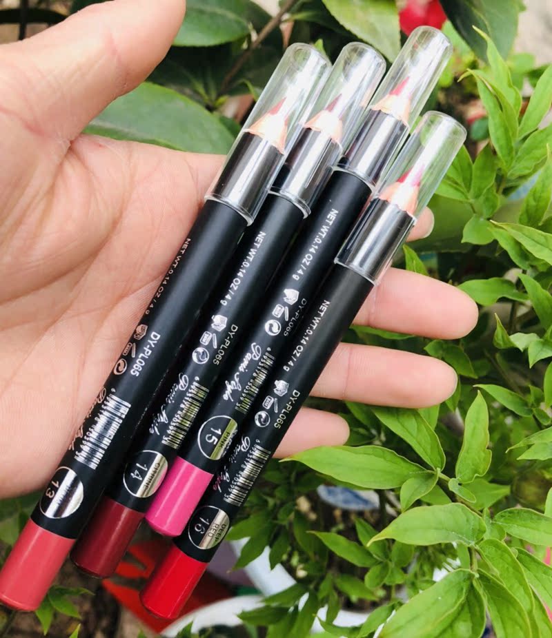 Smile Lip M Lip Pen Eye and Lip Pen Matte Smooth và Sleek Màu sắc tốt Son môi Lip Line Painted Pattern Open Corner - Bút chì môi / môi lót 	son bút chì của đức