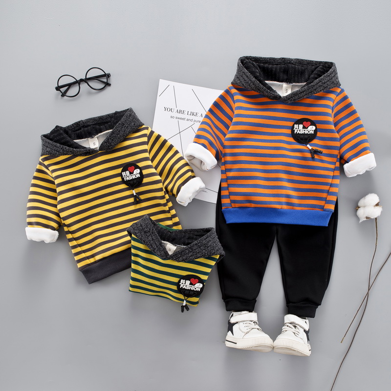 Bộ quần áo trẻ em mùa thu đông 2018 bé trai mới cộng với áo nhung dày hai mảnh set 0 1-3 tuổi nước ngoài quần áo thủy triều shop quần áo trẻ em