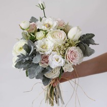 Emulated florist touted bouquet fake flower Korean style wedding bridal bridesmaids hand holding a flower brigade to shoot props for outside view photo shoot