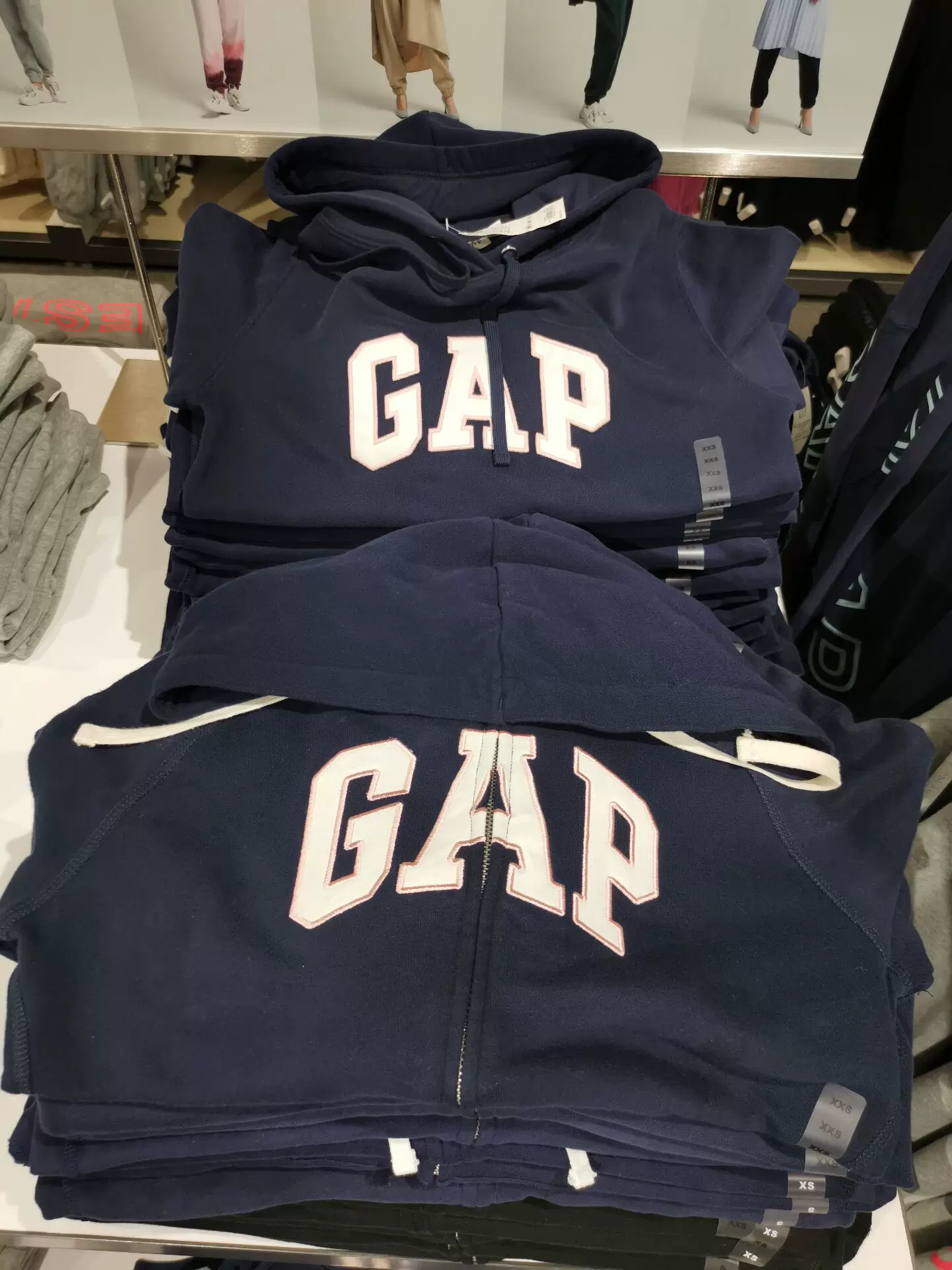 Gap ，，