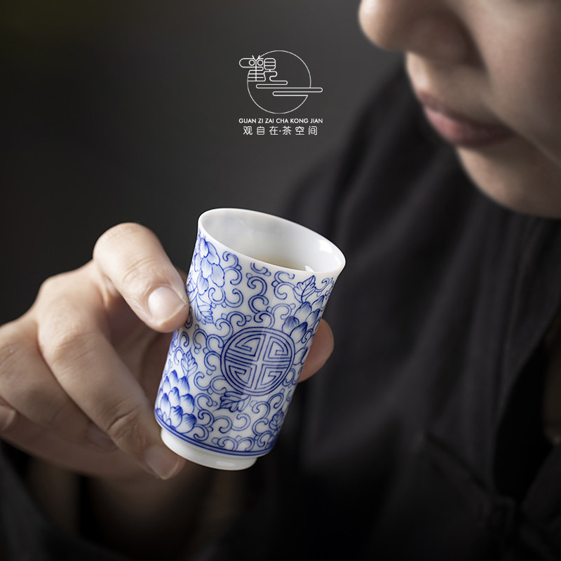 Jingdezhen handmade green flower Porcelain Smelling of Aroma Cup Handpainted Tangle of Porcelain Qigong Cup ceramic Gongfu Tea Master's cup Single Cup