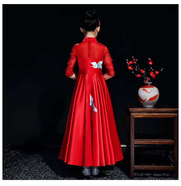 Váy trẻ em mới công chúa đầm đỏ dài Trung Quốc cô gái váy dạ hội mô hình trang phục catwalk phong cách Trung Quốc vest trẻ em