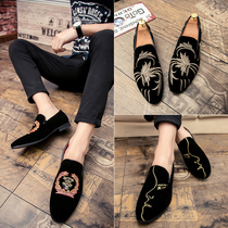 Leather men shoes bean shoes in 2022 new male Le Fu shoes men lazy red leather shoes men spring nightclubs