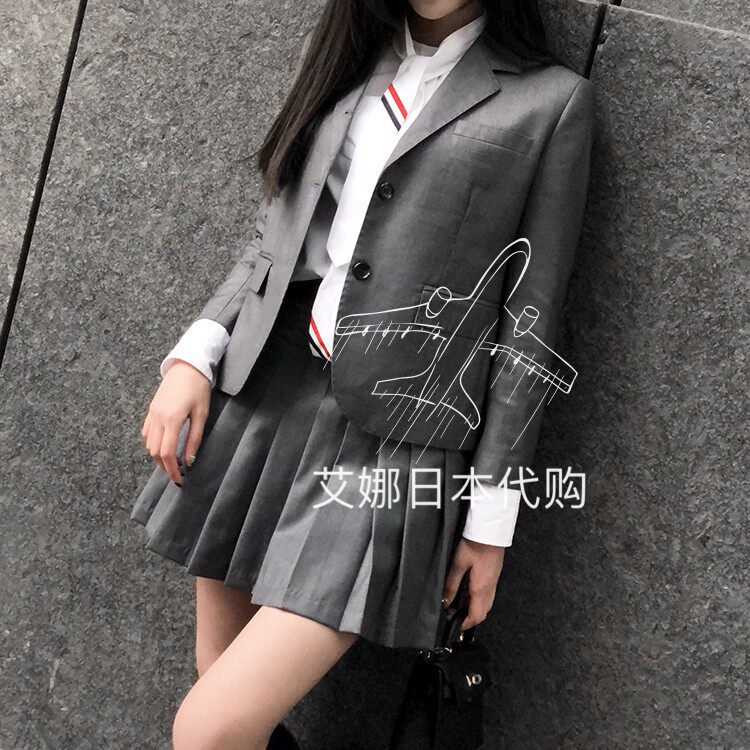 Aina Day Thom Browne Men and women Short 90% sleeves Small Western suit Career suit Leisure short jacket