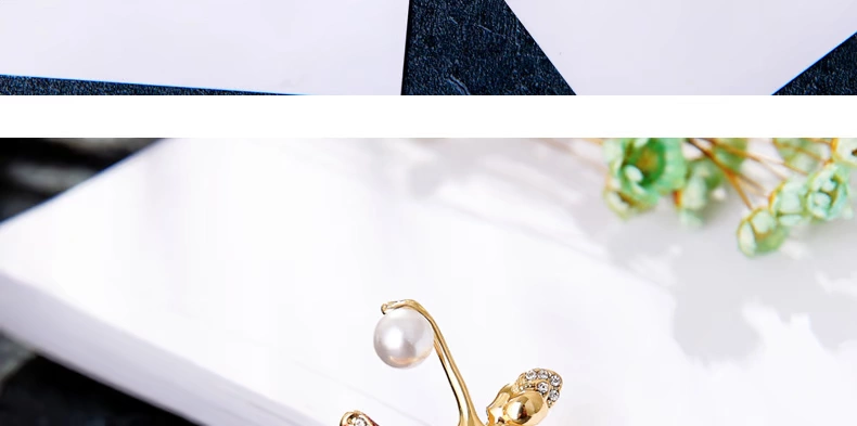 Fu Yuanshun Sáng tạo Váy khiêu vũ Latin Khí quyển Trâm Hàn Quốc Giả ngọc trai Dancing Girl Jacket Phụ kiện Pin Corsage - Trâm cài phụ kiện cài áo