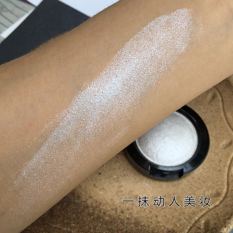 Lựa chọn độ bóng cao, ánh sáng ban ngày khác nhau, bột có độ bóng cao, bột bóng mắt, pearlescent, làm sáng, sửa chữa ba chiều, mũi cao, mũi, bóng tạo khối và highlight