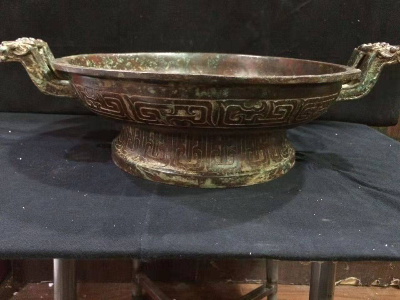 Antique bronze pangu wedding props clean hand supplies plate with inscriptions ornaments antique antiques