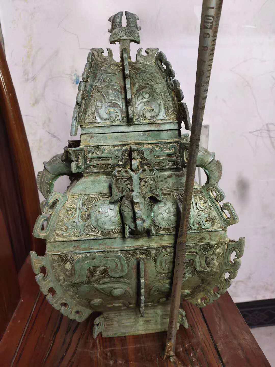 Antique Bronze Ware Shang Dynasty Puddle Light Skin Red Spot Green Rust Ornament Antique Film and Television Teaching Aids