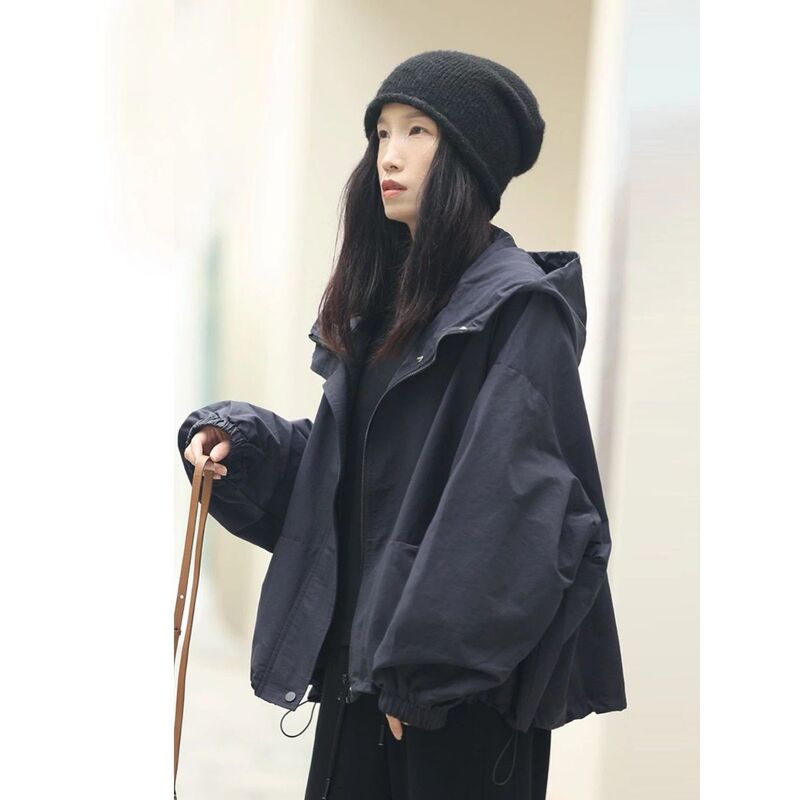 Navy Blue Women's Sports Casual Jacket 2026 Spring and Autumn New Loose Fit Large Hood Short Windbreaker Coat Casual Style Navy Blue Women's Sports Casual Jacket 2026 Spring and Autumn New Loose Fit Large Hood Short Windbreaker Coat Casual Style