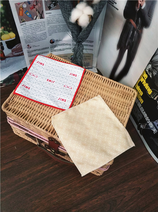 Day single glasses cloth rub screen cloth red and beige beige please shoot transparent red original packaging please take black