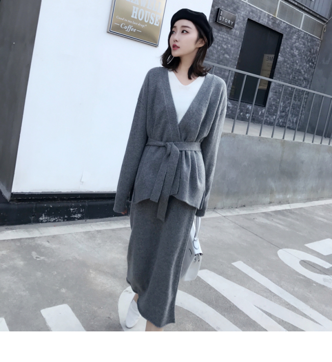 Net đỏ / 2017 thu đông len mới khí siêu hoang dã V word tie cardigan + nửa váy phù hợp (đặc biệt) đồ bộ mặc nhà cao cấp