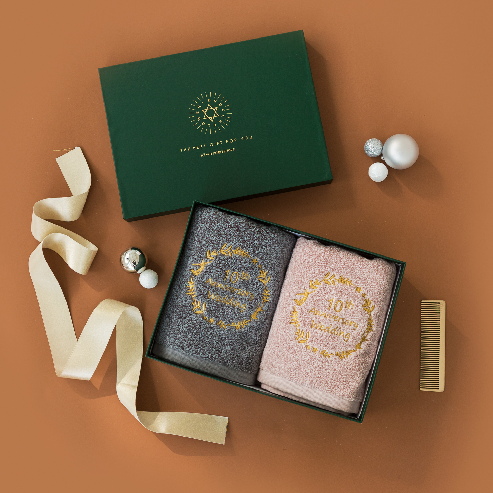 The company's high-end embroidery custom towel lettering printing custom love wedding anniversary gift anniversary