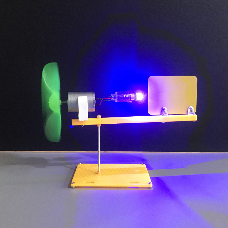 Miniature seven colour light LED wind power generator model can be taught puzzle DIY with wind to rotating small assembly