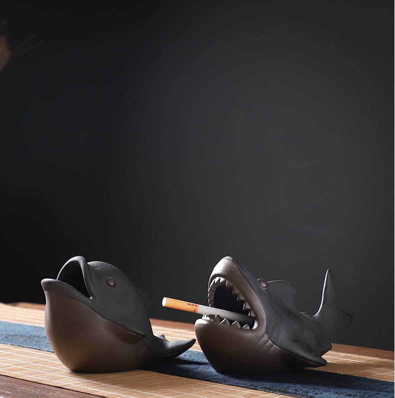 Ceramic ashtray shark creative move wind sitting room home office European fashion ashtray