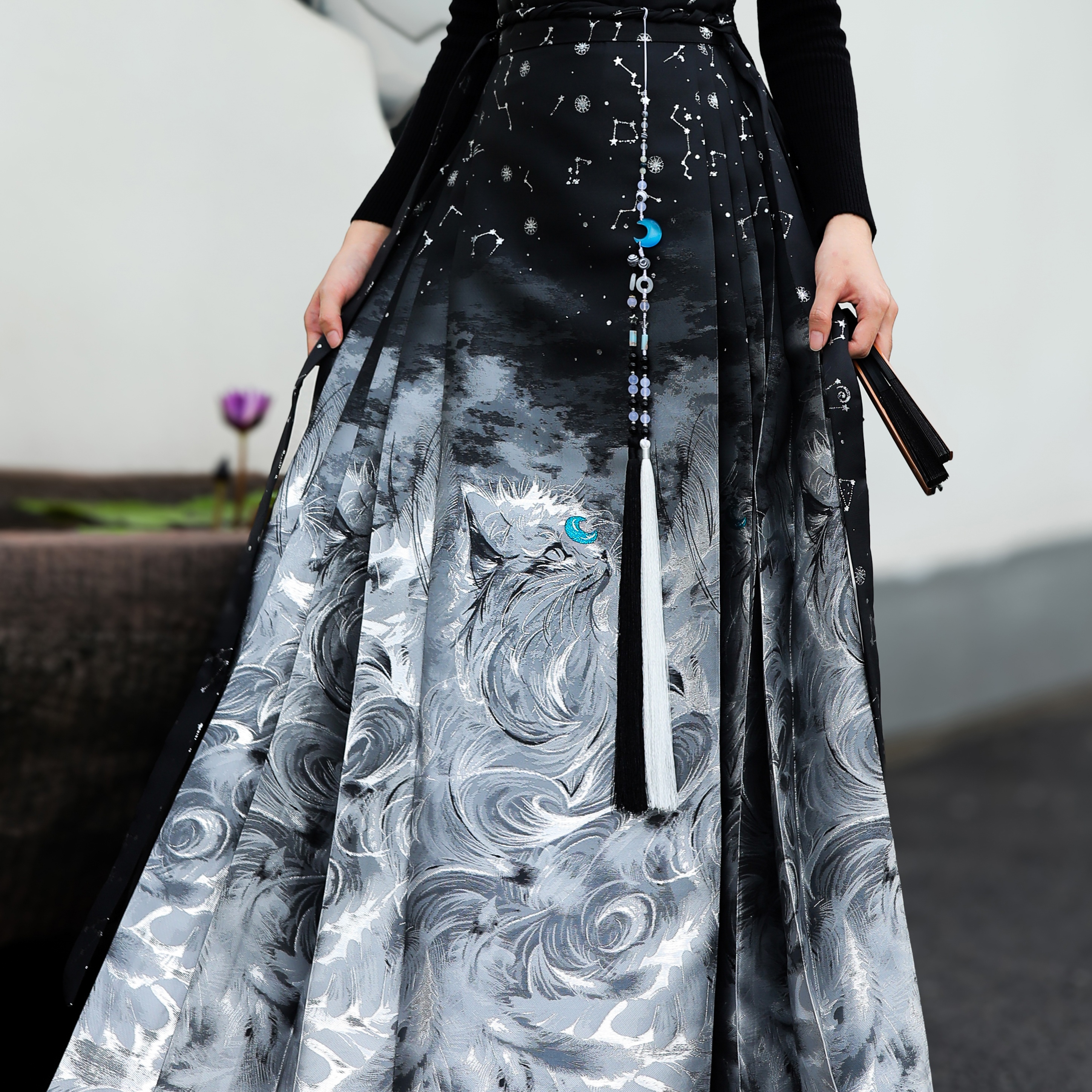 春の新作の厚手の馬面スカート、大人の明朝の新作中国漢服民族風ロングスカート、高級な黒