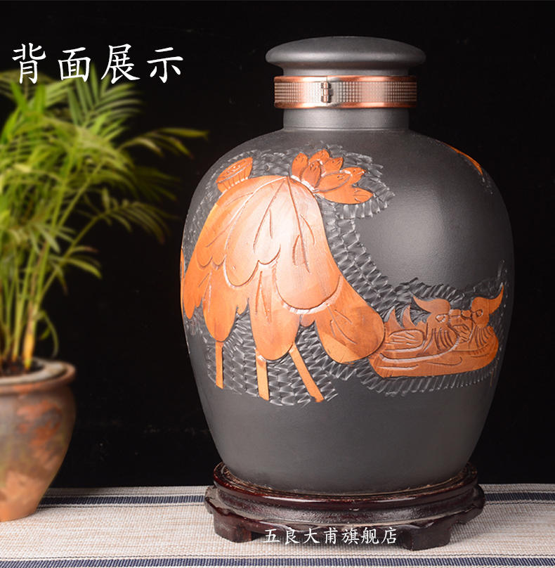 Jingdezhen ceramic jar home 10 jins 20 jins 50 with cover a glass bulbs bottle aged liquor sealing as cans