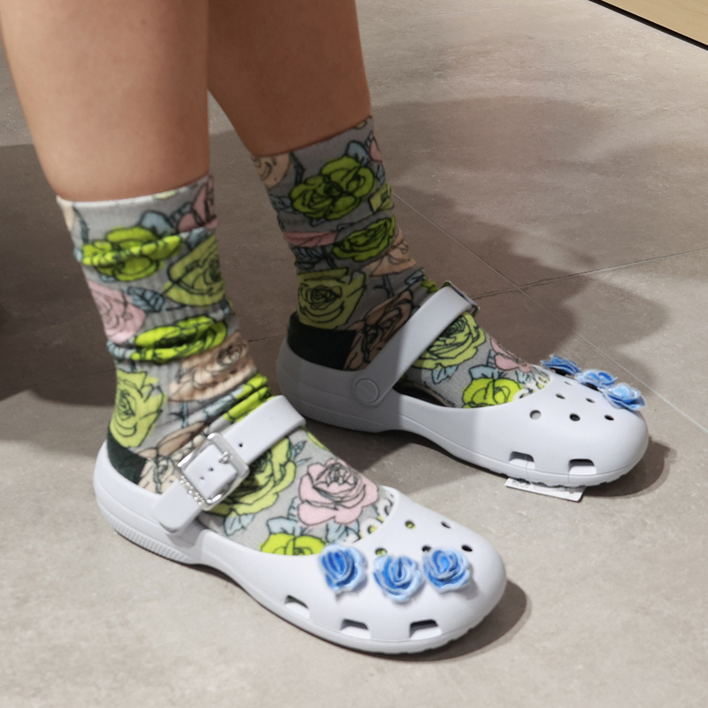 Crocs Crocs Classic Floral Metal Buckle Ballet Women's Shoes Flat Beach Sandals 215633 Crocs Crocs Classic Floral Metal Buckle Ballet Women's Shoes Flat Beach Sandals 215633